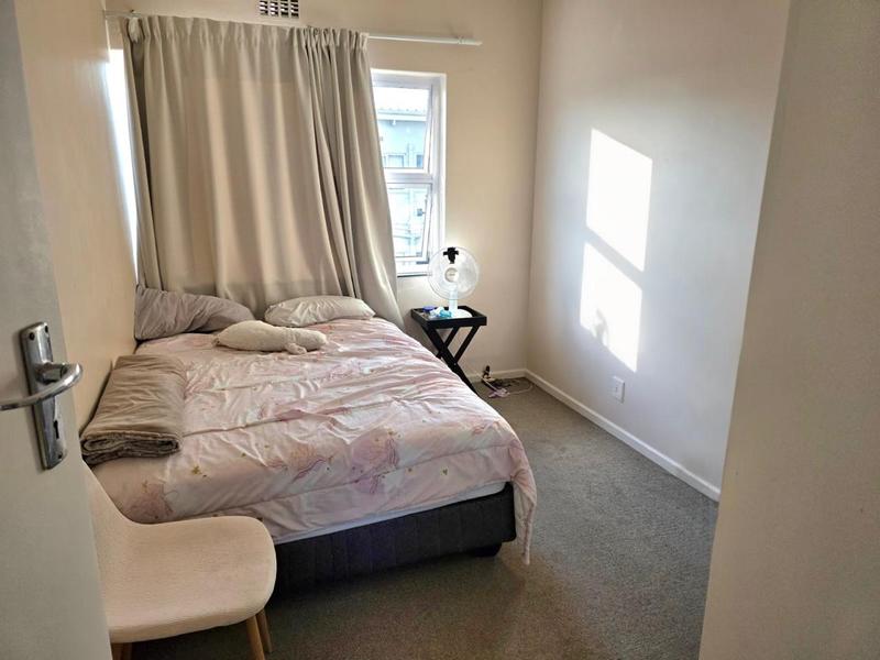 To Let 2 Bedroom Property for Rent in Bloubergrant Western Cape